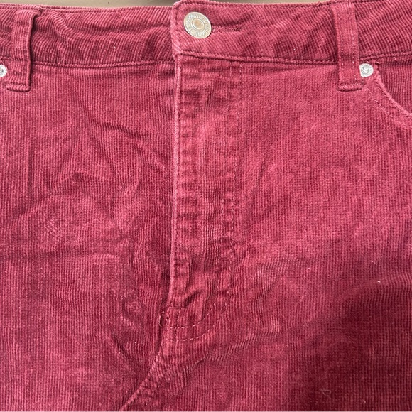 Low Waisted Maroon Corduroy Skirt - Picture 3 of 3
